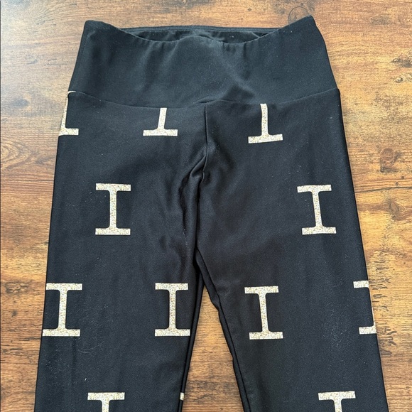 Goldsheep Black and Gold “I”  Leggings - Picture 2 of 11